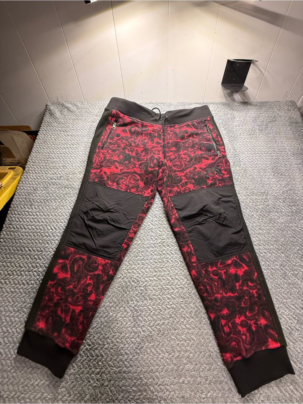 The north face Men's Black & Red Patterned Jogger Pants